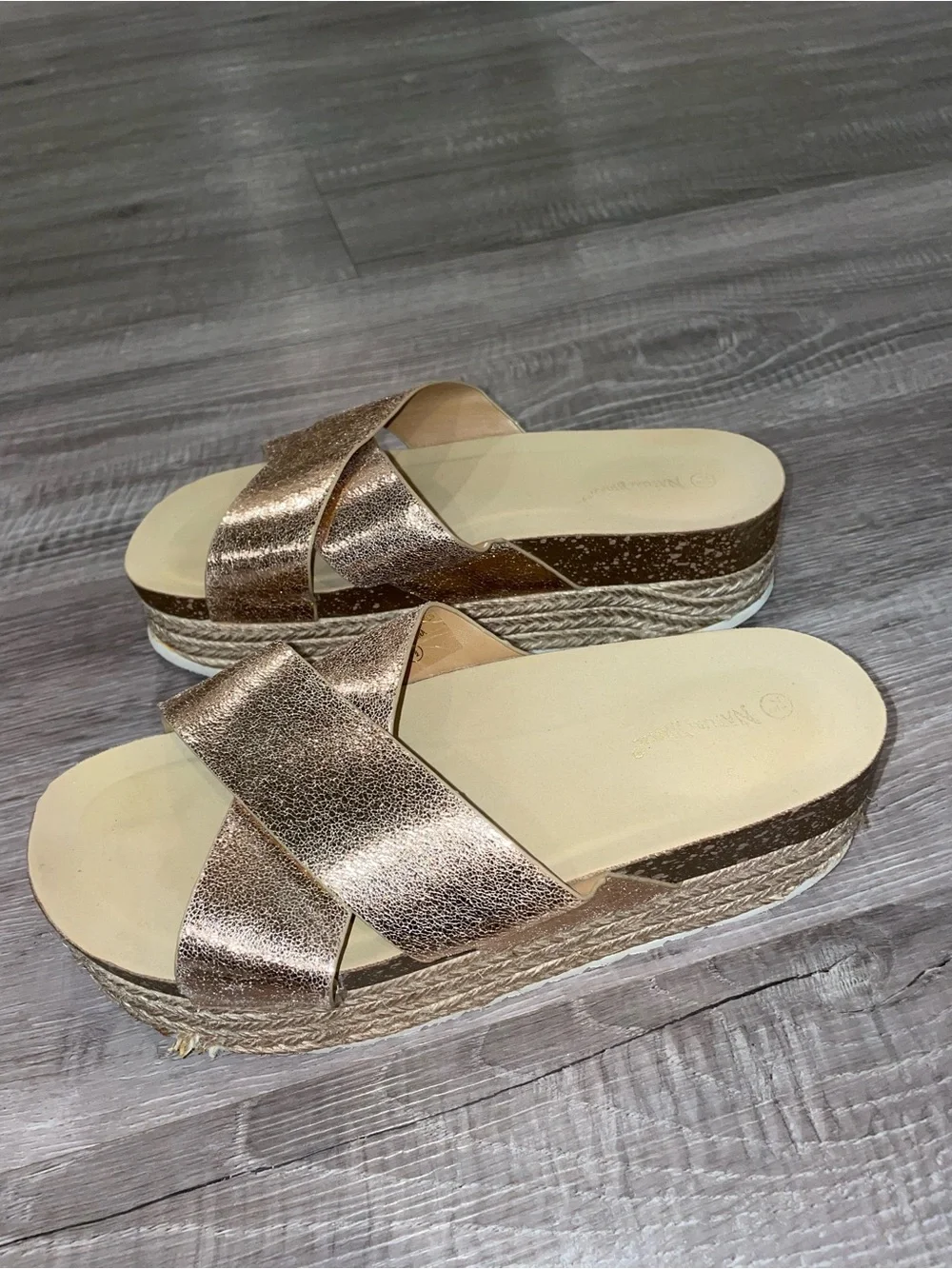 Nature Breeze Criss-Cross Platform Espadrille Slide Sandals in Rose Gold